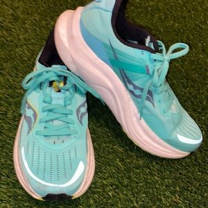 Saucony Tempus, Size 8